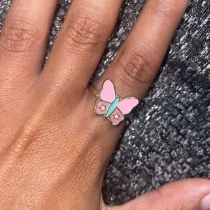 Butterfly ring